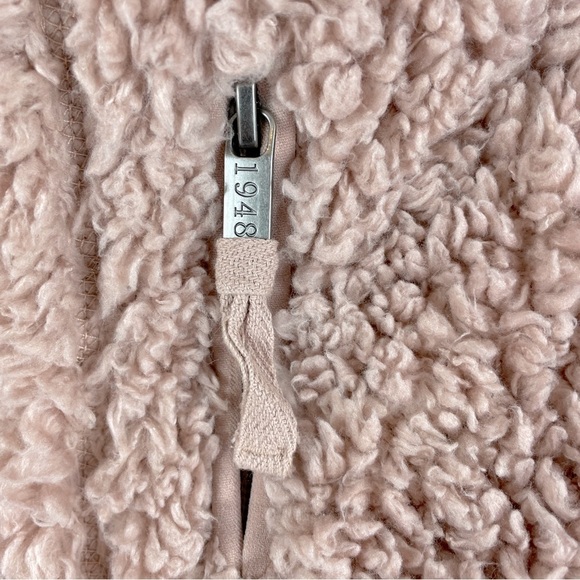 Weatherproof Vintage 1948 Fluffy Pink Sherpa Hooded Vest size M - Picture 7 of 11